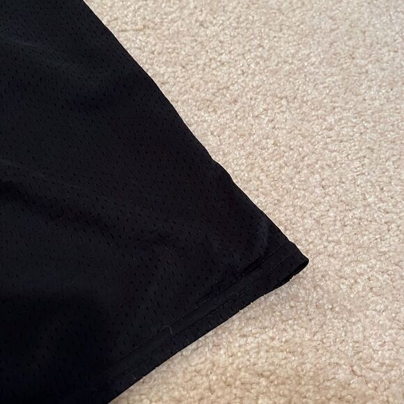 SIZE MEDIUM BLACK SHORTS - Picture 7 of 8